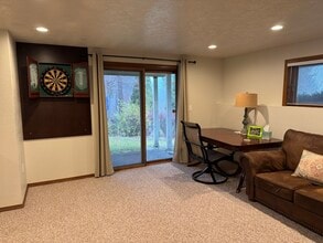 8001 E Gunning Dr in Spokane, WA - Building Photo - Building Photo