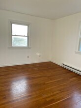 30 Glenwood Ave in Norwalk, CT - Foto de edificio - Building Photo