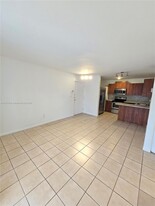 1933 SW 7th St in Miami, FL - Building Photo