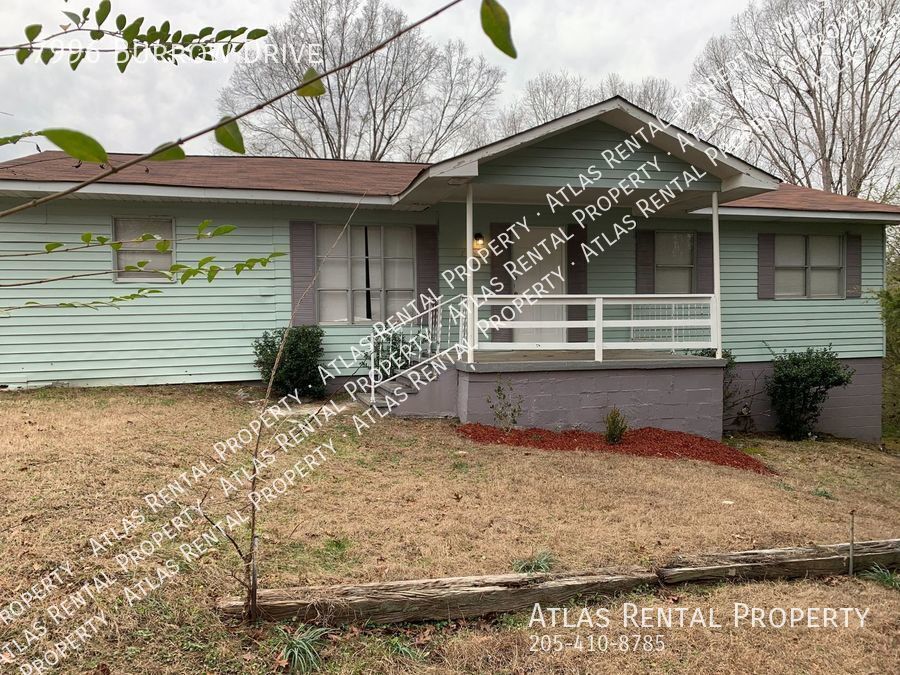 7996 Burrow Dr in Pinson, AL - Building Photo