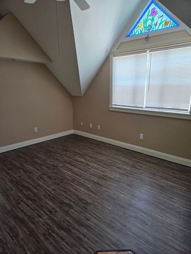 property at 824 W Center St