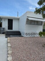 2934 Plumosa Ln in West Palm Beach, FL - Building Photo