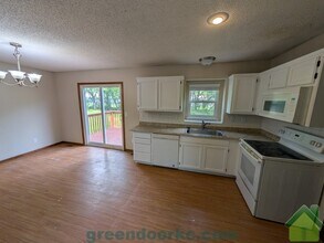 514 Kenneth Ln in Belton, MO - Building Photo - Building Photo