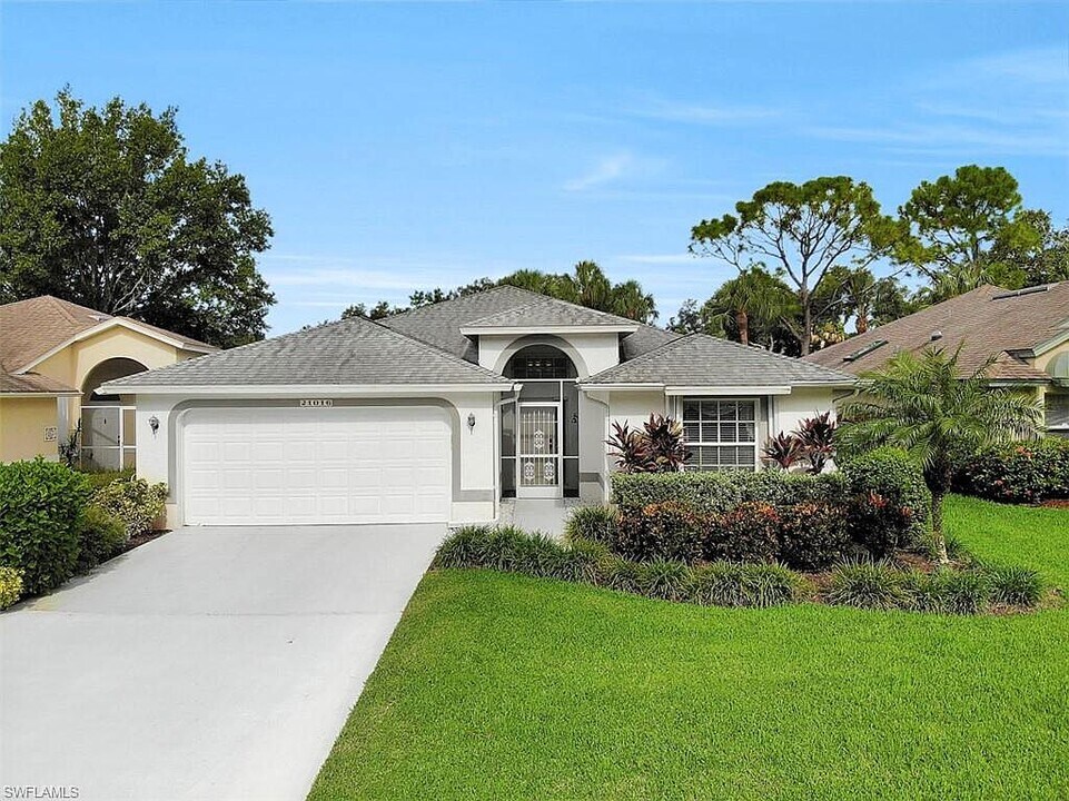 21016 Oxbow Bnd in Estero, FL - Building Photo