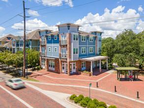 Savannah Gardens in Savannah, GA - Foto de edificio - Building Photo