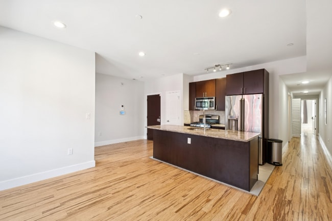 property at 902 N 16th St