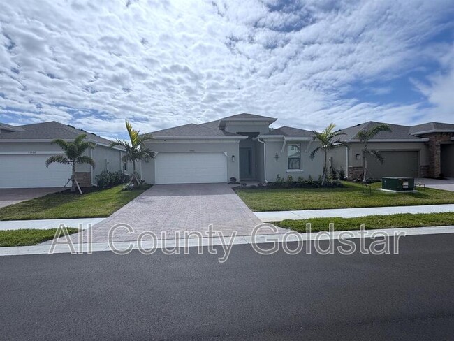 15960 Crofton Spgs Wy in Port Charlotte, FL - Building Photo - Building Photo