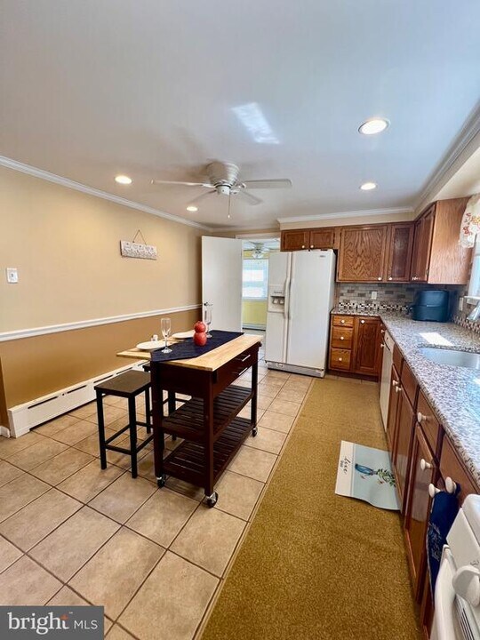 135 Keswick Ave in Ewing Township, NJ - Building Photo