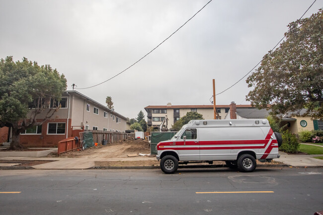 782 Elm St in San Carlos, CA - Foto de edificio - Building Photo