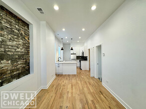 1340 W Ohio St in Chicago, IL - Building Photo - Building Photo