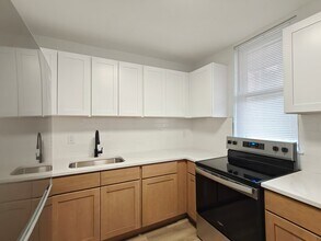 5949 Addison St in Philadelphia, PA - Building Photo - Building Photo