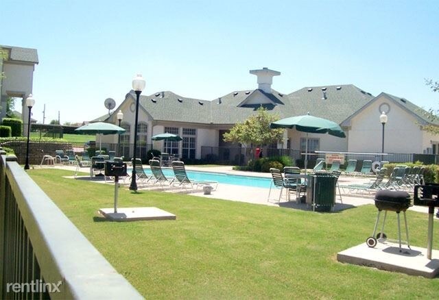 1600 N 9th St in Midlothian, TX - Building Photo - Building Photo