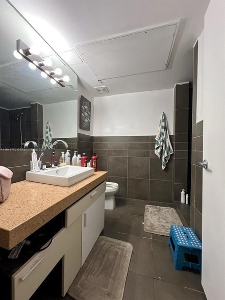 435 21st St, Unit 116 in Miami Beach, FL - Foto de edificio - Building Photo