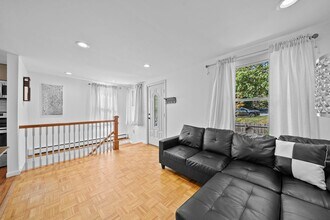 43 Sound Beach Blvd in Sound Beach, NY - Building Photo - Building Photo