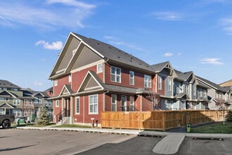 975 Cranston Ave SE in Calgary, AB - Building Photo - Building Photo