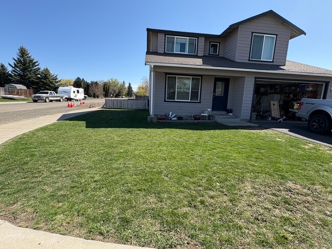 108 Benton St in Kittitas, WA - Building Photo - Building Photo