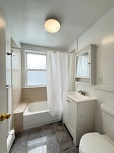 6 Bowdoin Park, Unit 1 in Boston, MA - Foto de edificio - Building Photo