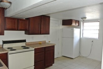 12 University Ave W in Minot, ND - Building Photo - Building Photo