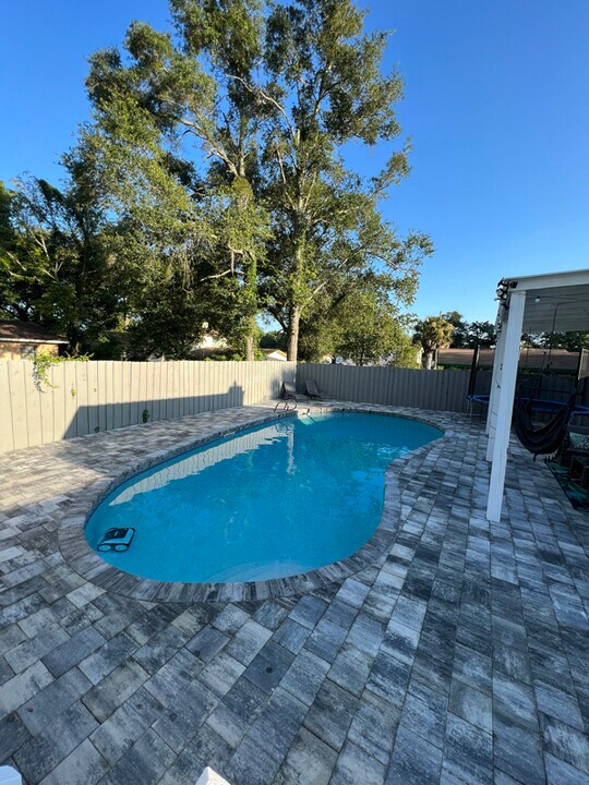948 Jorick Ct E in Jacksonville, FL - Building Photo