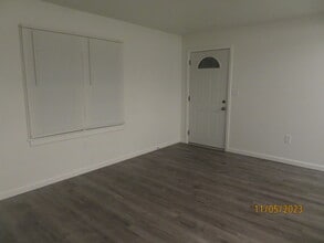 324 McGoodwin Ave in Warrensburg, MO - Foto de edificio - Building Photo