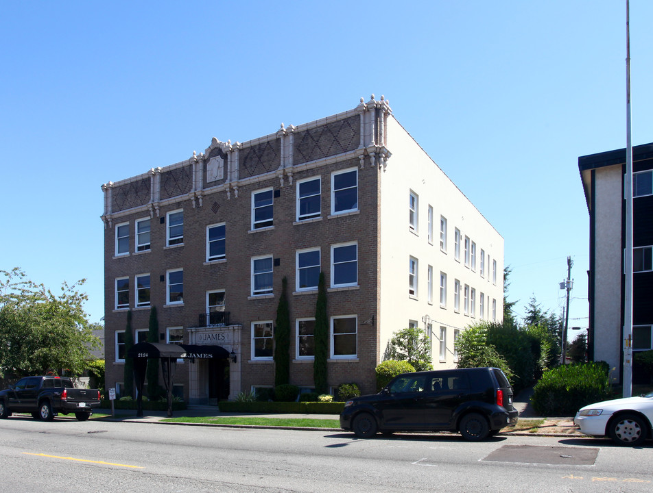 The James Apartments in Seattle, WA - Building Photo