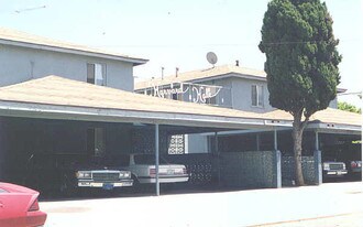 Harvard Hale Apartments in Torrance, CA - Building Photo