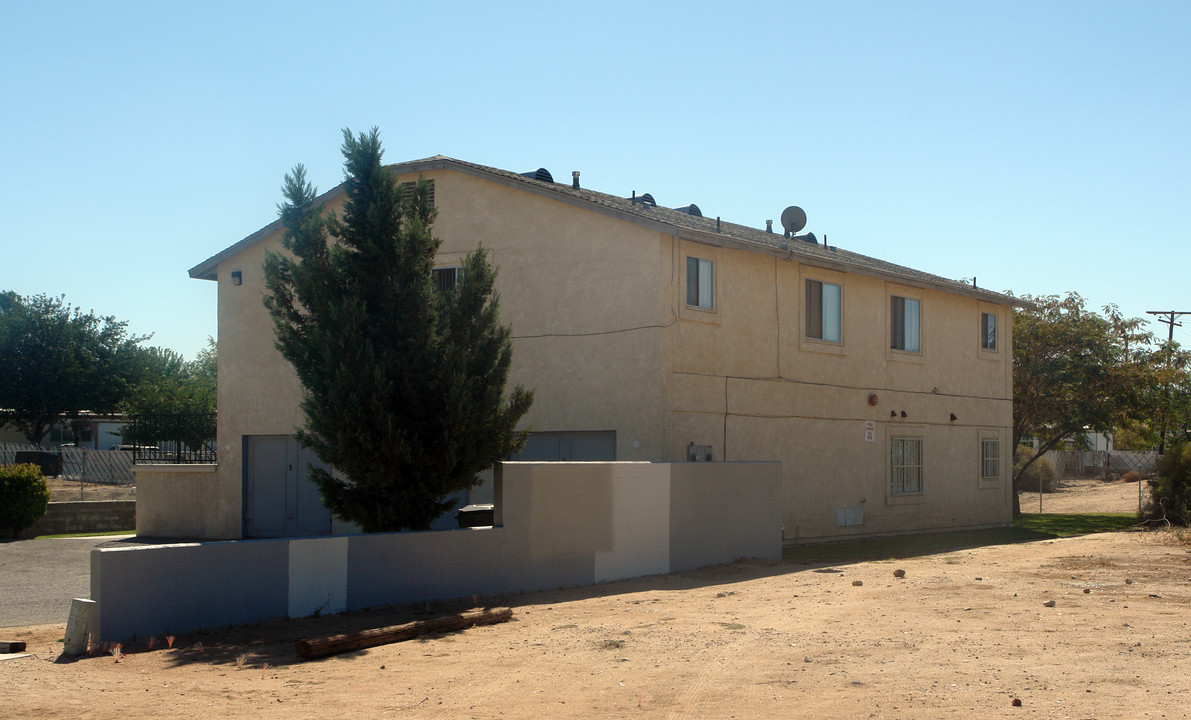 15795 Tern Rd in Victorville, CA - Building Photo