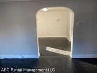 312 Superior St photo'