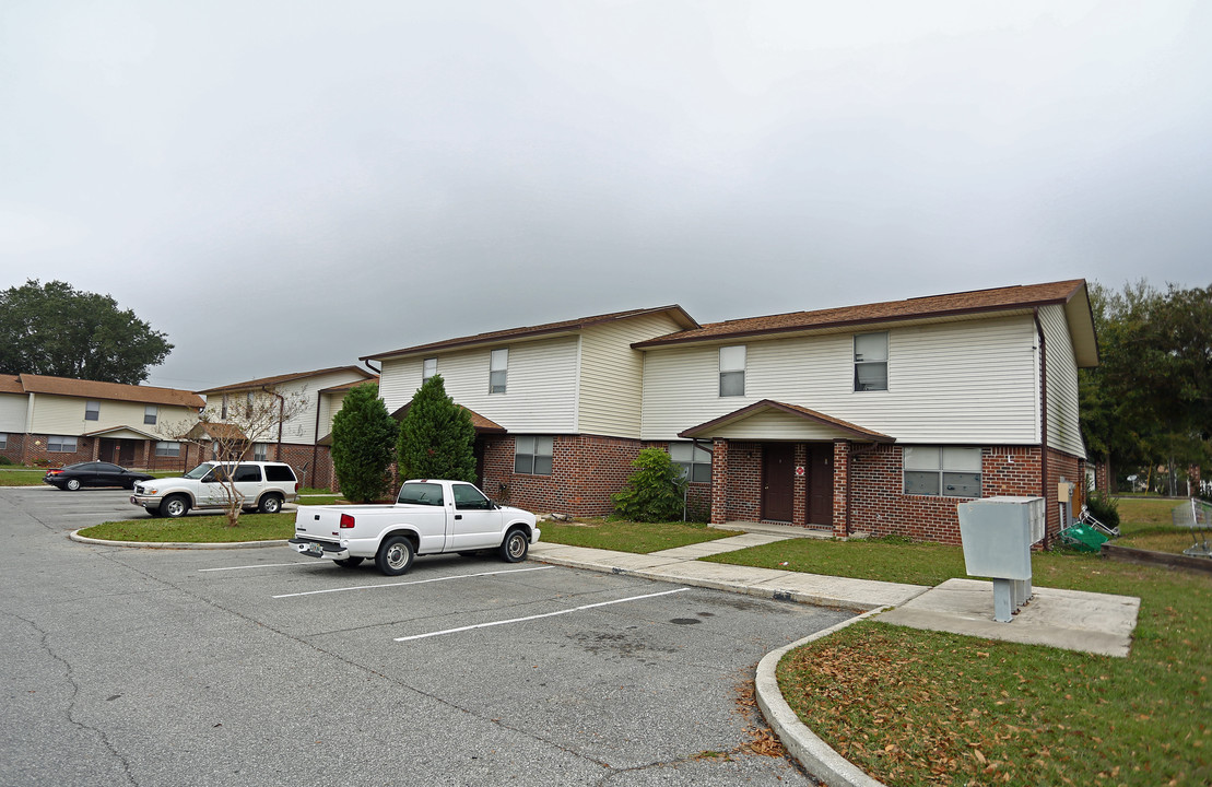 Orangemont Village Apartments in Lake Wales, FL - Building Photo