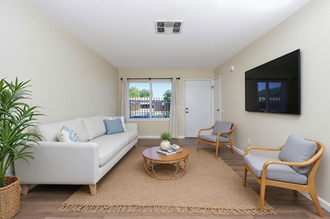 526 Greystone Ln