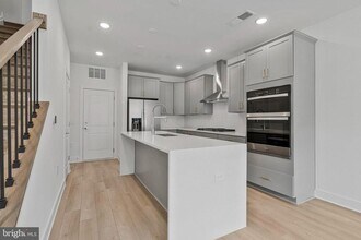 19826 Lavender Dust Sq in Ashburn, VA - Building Photo - Building Photo