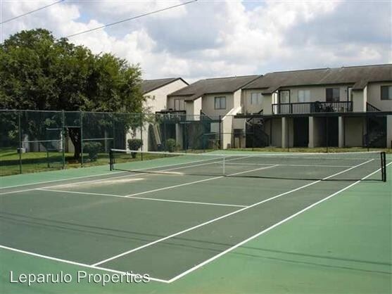 1319 Airport Dr in Tallahassee, FL - Building Photo - Building Photo