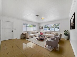 508 SE 9th Ct in Fort Lauderdale, FL - Building Photo - Building Photo