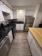 271 Eiwo Ct in Waterloo, ON - Building Photo - Building Photo