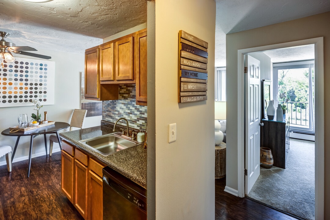 Solon Club Apartment Homes in Oakwood Village, OH - Building Photo