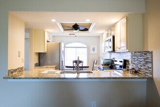 12171 Kelly Sands Way in Ft. Myers, FL - Foto de edificio - Building Photo
