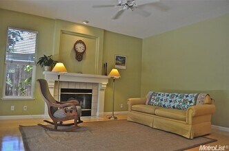 2622 Grambling Ct in Davis, CA - Building Photo - Building Photo