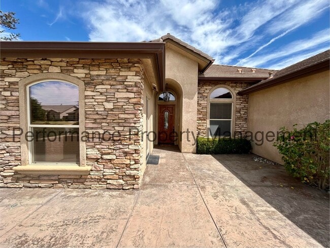 12706 Lanai Ave in Bakersfield, CA - Building Photo - Building Photo