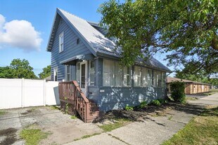 3022 S Wayne Ave in Fort Wayne, IN - Building Photo