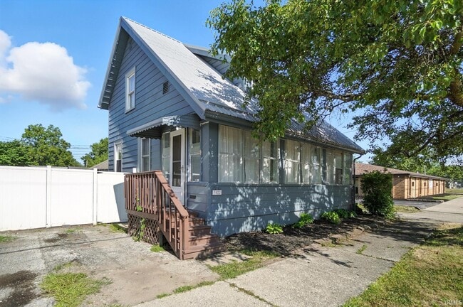 property at 3022 S Wayne Ave