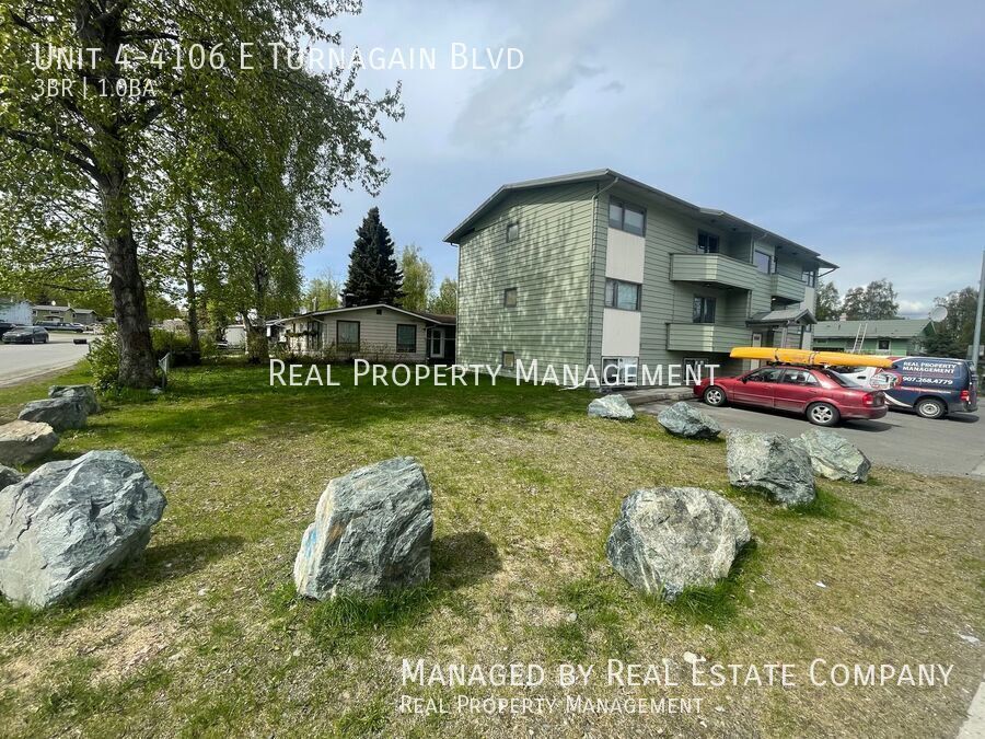 4106 E Turnagain Blvd in Anchorage, AK - Building Photo