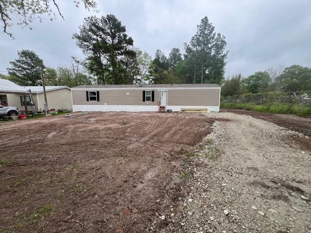 80 Oak Hill Dr in Huntsville, TX - Building Photo