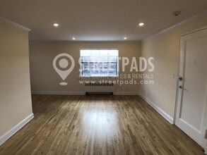 72 St Paul St in Brookline, MA - Building Photo - Building Photo
