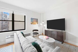 10 Downing St in New York, NY - Building Photo