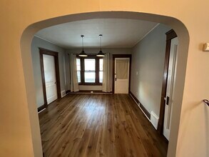 4408 Alpha Ave, Unit 1 in Newburgh Heights, OH - Building Photo - Building Photo