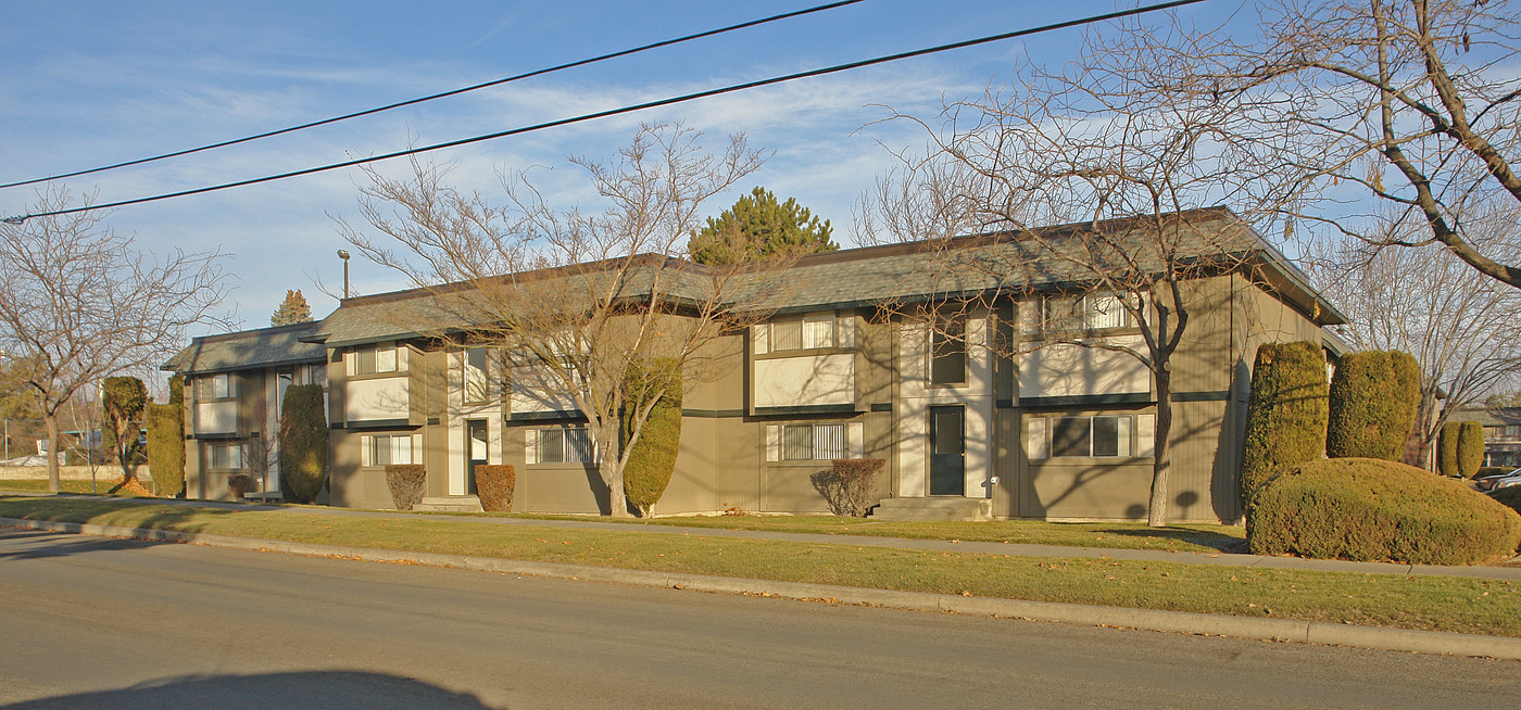 Glenmoor Green II in Yakima, WA - Building Photo