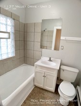 1137 Valley Dr-Unit -Unit 3 in Racine, WI - Foto de edificio - Building Photo