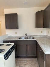 608 SE Tacoma St in Portland, OR - Building Photo - Building Photo