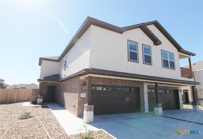 property at 390 Creekside Curve