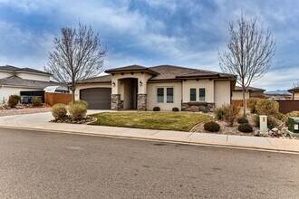 3731 E Shooting Star Ln in Saint George, UT - Building Photo - Building Photo